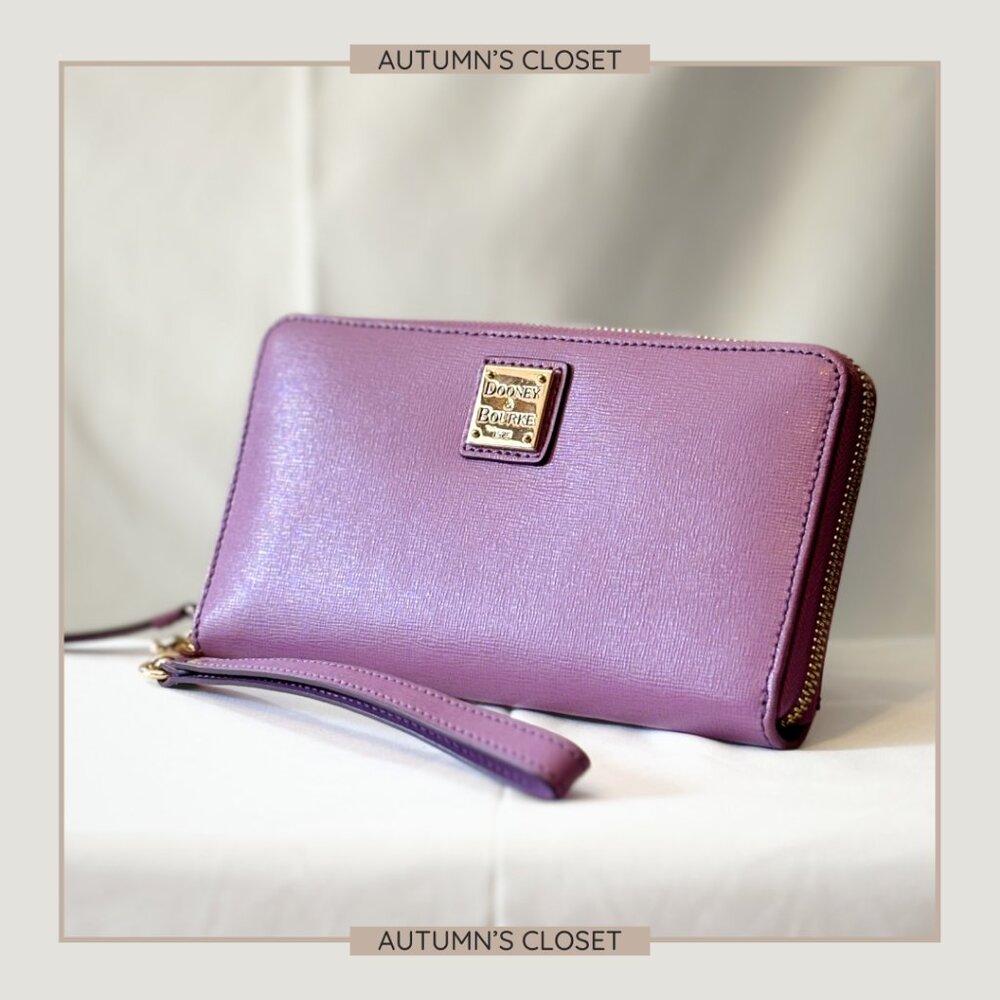 Dooney and Bourke Light Mauve Large Zip Wallet